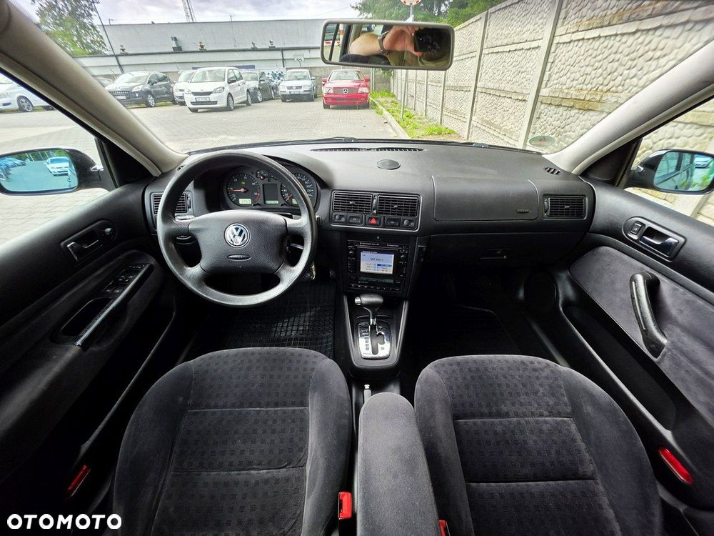 Volkswagen Golf - 12