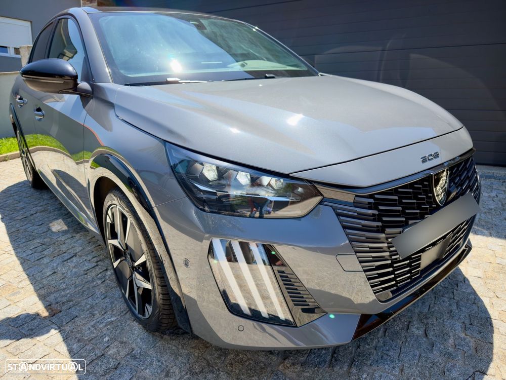 Peugeot 208 1.2 Hybrid GT e-DCS6 - 2