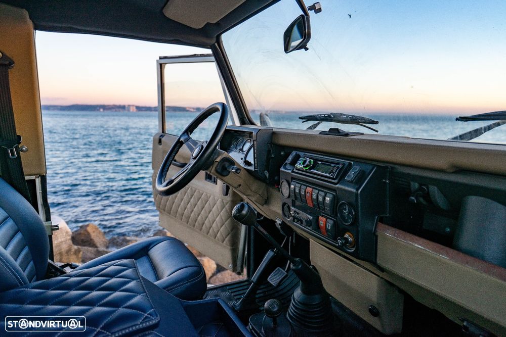 Land Rover Defender 90 2.5 TDi Metal Top - 50