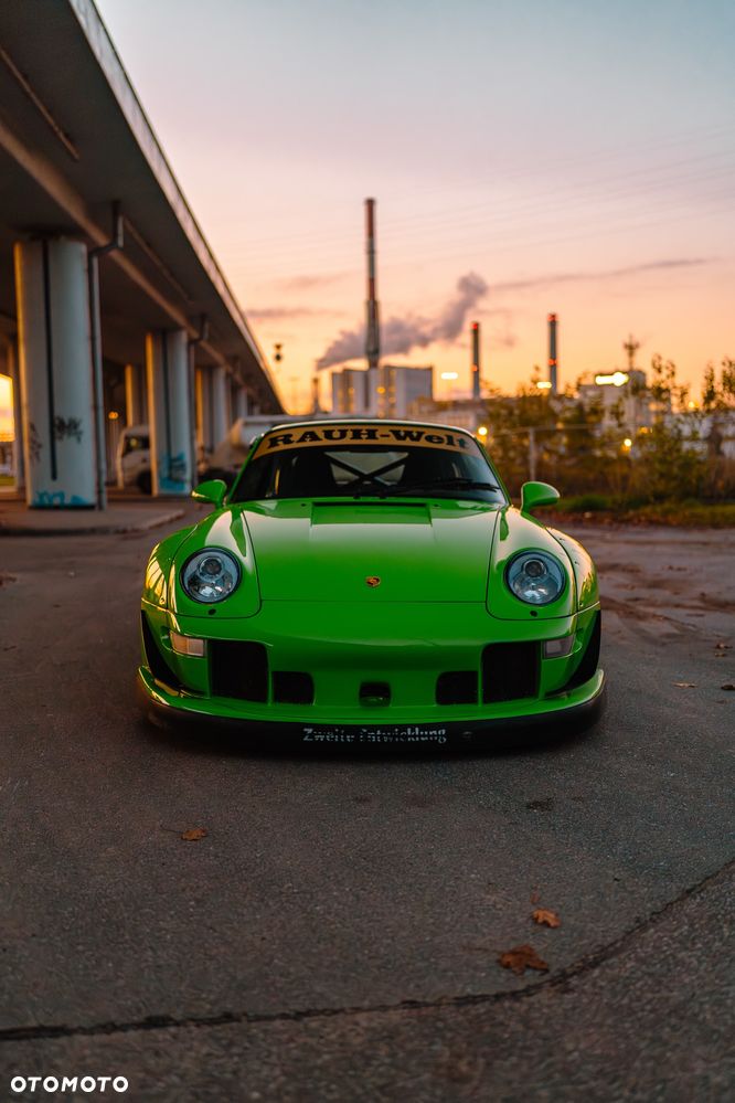 Porsche 911 Carrera - 14