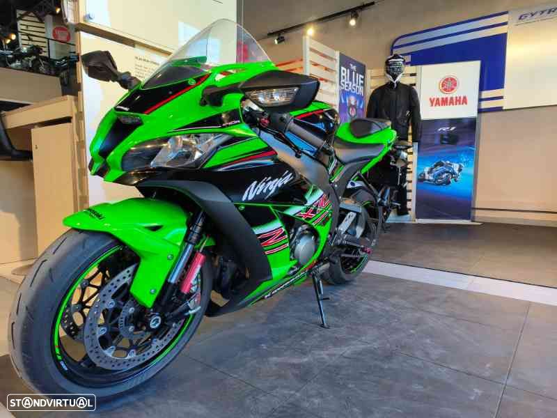 Kawasaki ZX 10R - 4