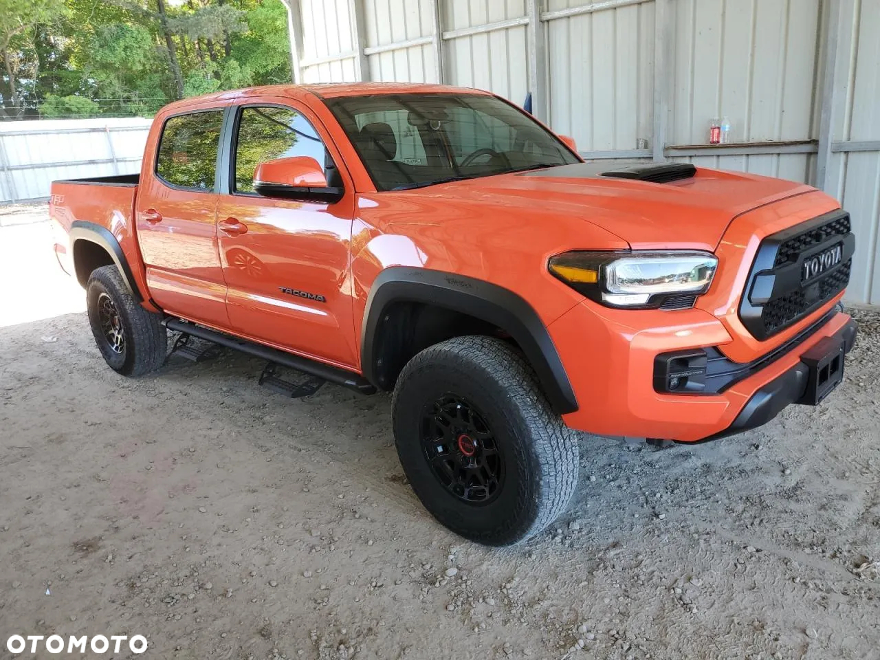 Toyota Tacoma - 4