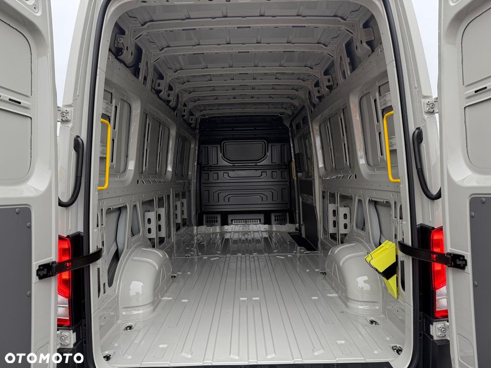 Volkswagen Crafter - 29