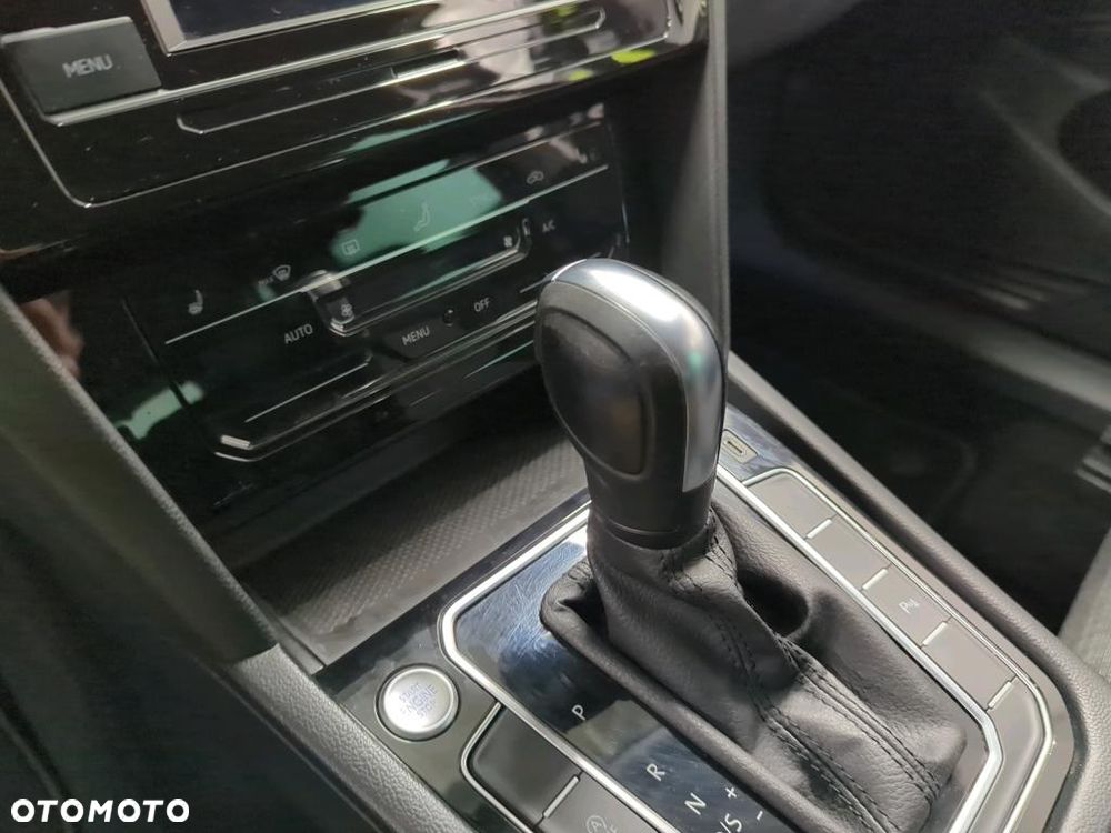 Volkswagen Passat Variant 2.0 TDI EVO Business DSG - 14