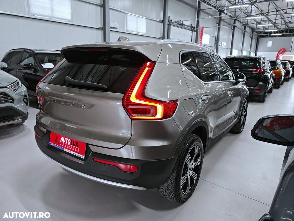 Volvo XC 40 T2 AT8 Momentum - 4