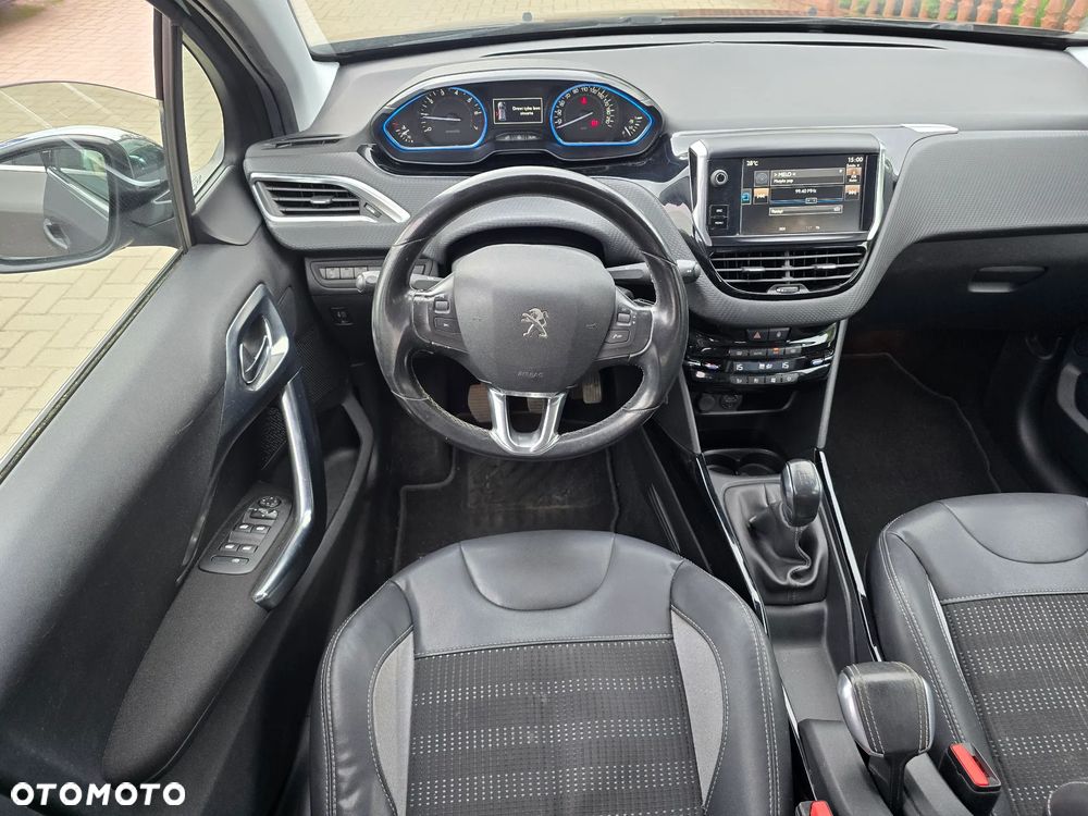 Peugeot 2008 - 8