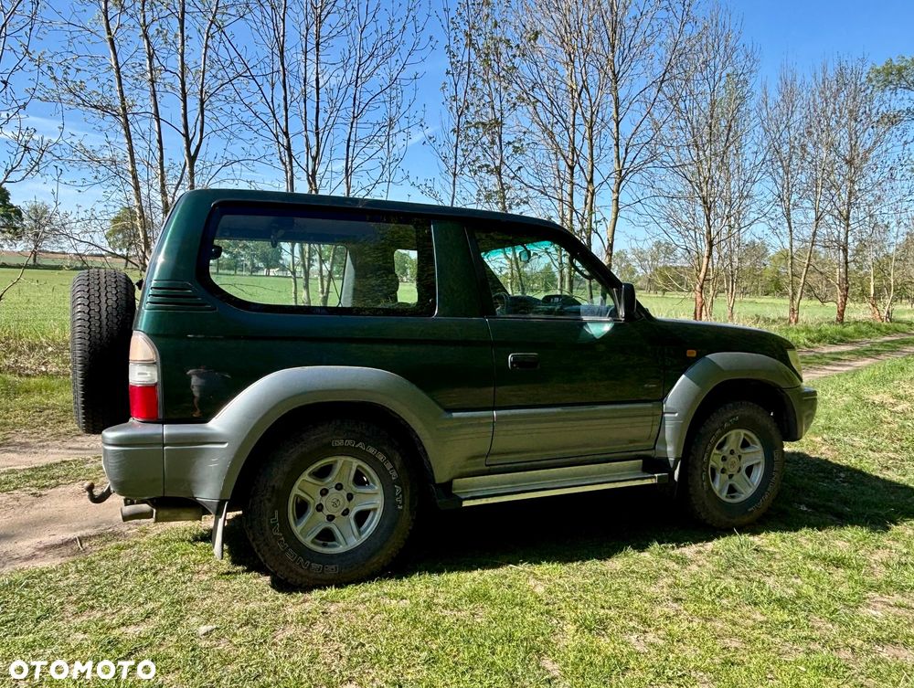 Toyota Land Cruiser - 1