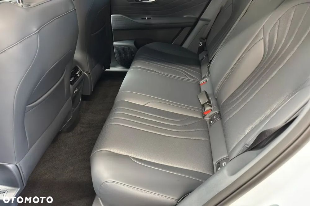 Geely Starray EM-i 1.5 PHEV Pro - 18