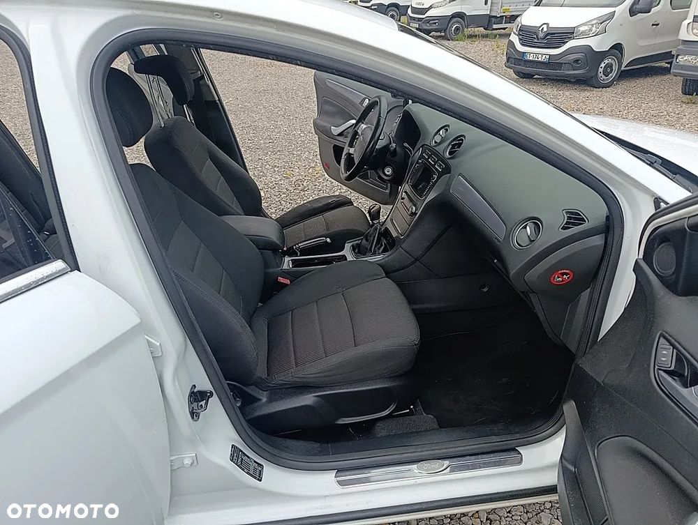 Ford Mondeo 1.6 Titanium - 12