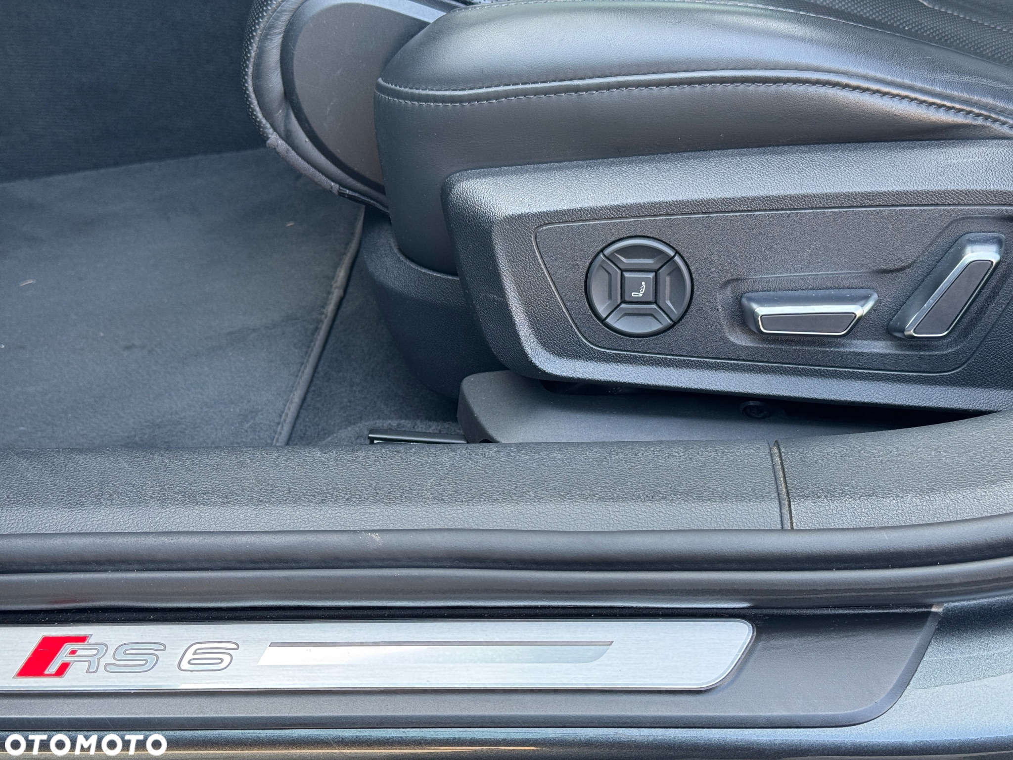 Audi RS6 Avant 4.0 TFSI quattro tiptronic - 19