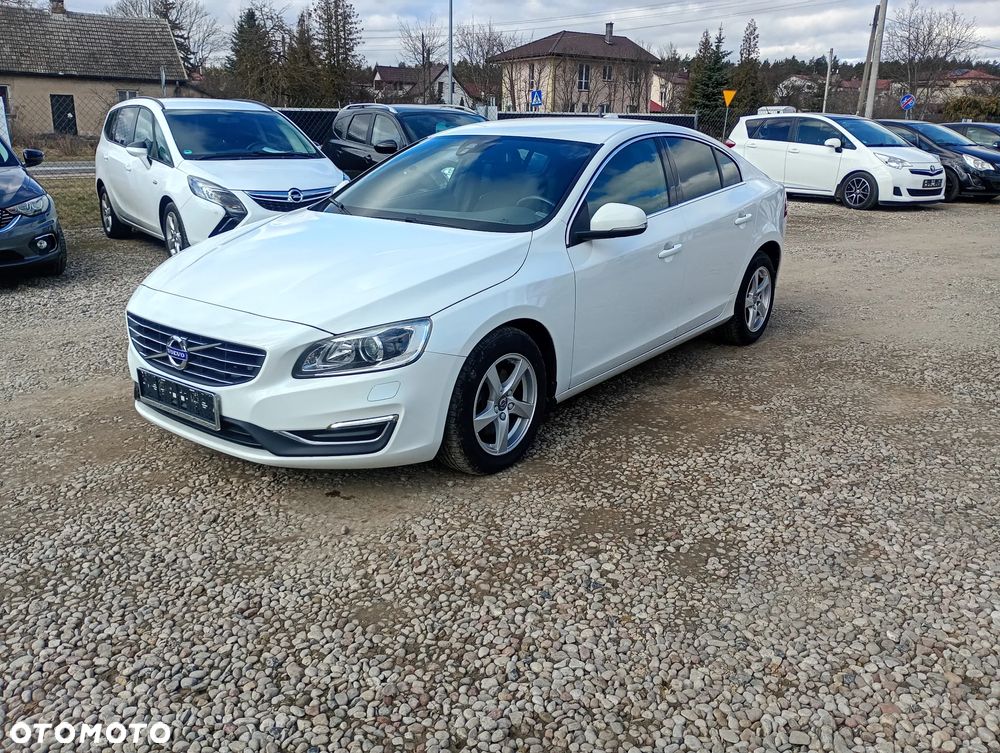 Volvo S60 D3 Geartronic Momentum - 1