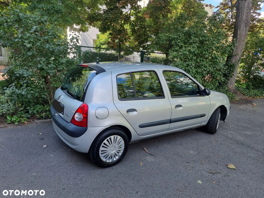 Renault Clio 1.2 16V Confort Authentique - 1