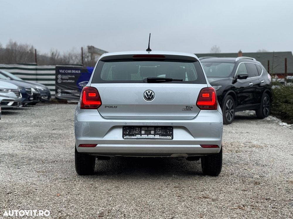 Volkswagen Polo 1.4 TDI Blue Motion Technology Lounge - 4