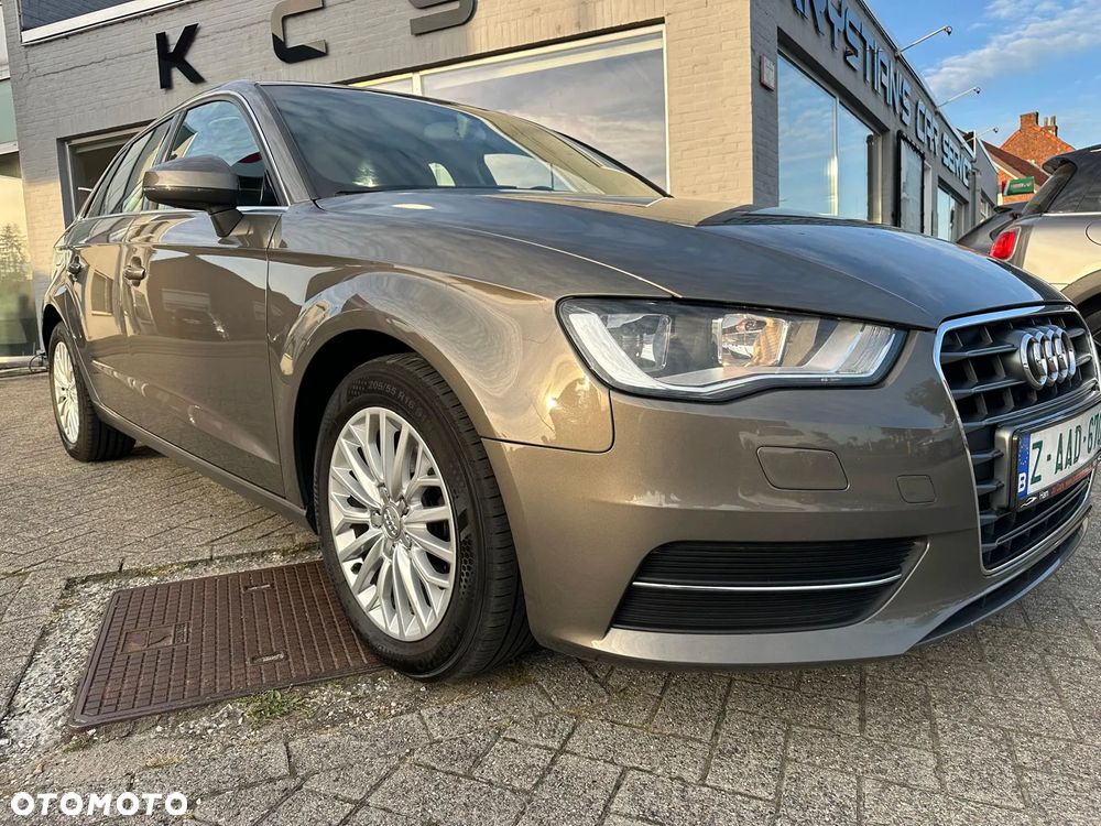 Audi A3 Sportback 1.6 TDI S line Sportpaket - 1