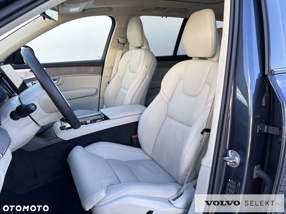 Volvo XC 90 - 9