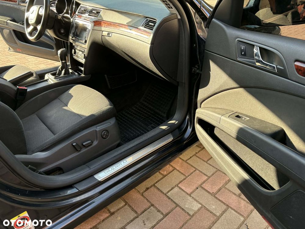Skoda Superb 2.0 TDI Elegance - 8