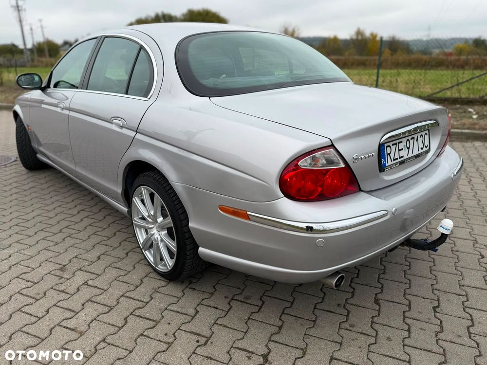 Jaguar S-Type - 21