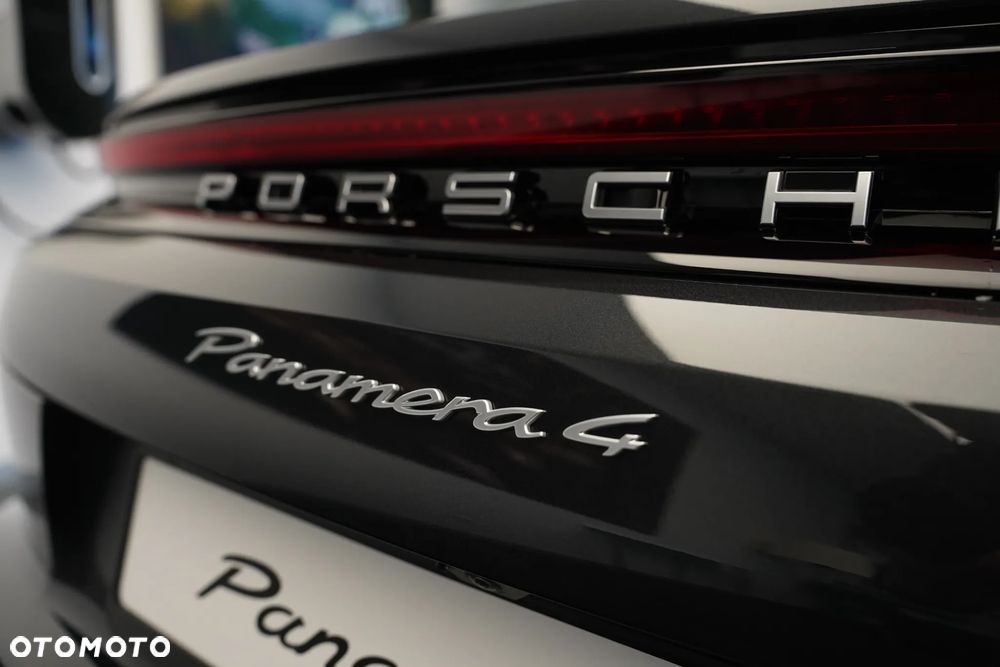 Porsche Panamera 4 - 29