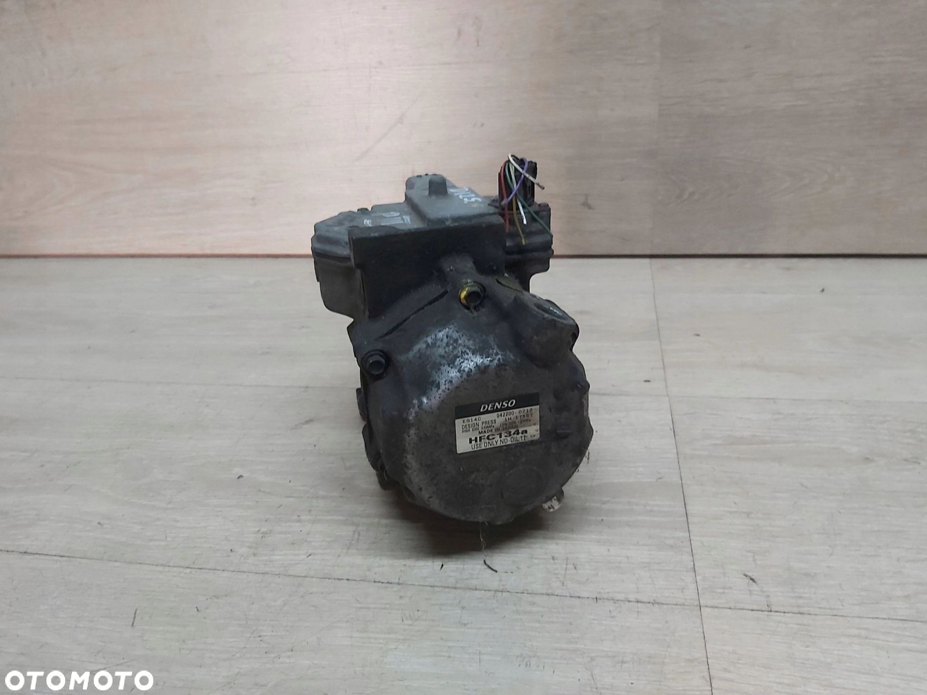 Toyota Prius III sprężarka klimatyzacji kompresor 042200-0212 - 14