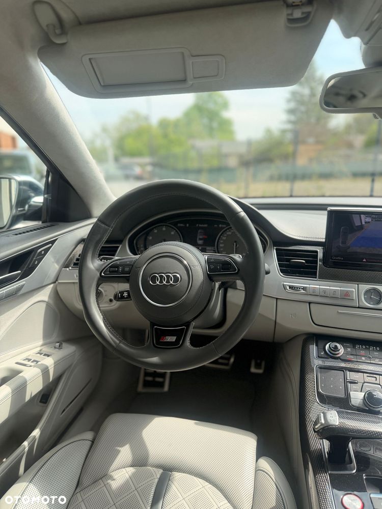 Audi S8 - 21
