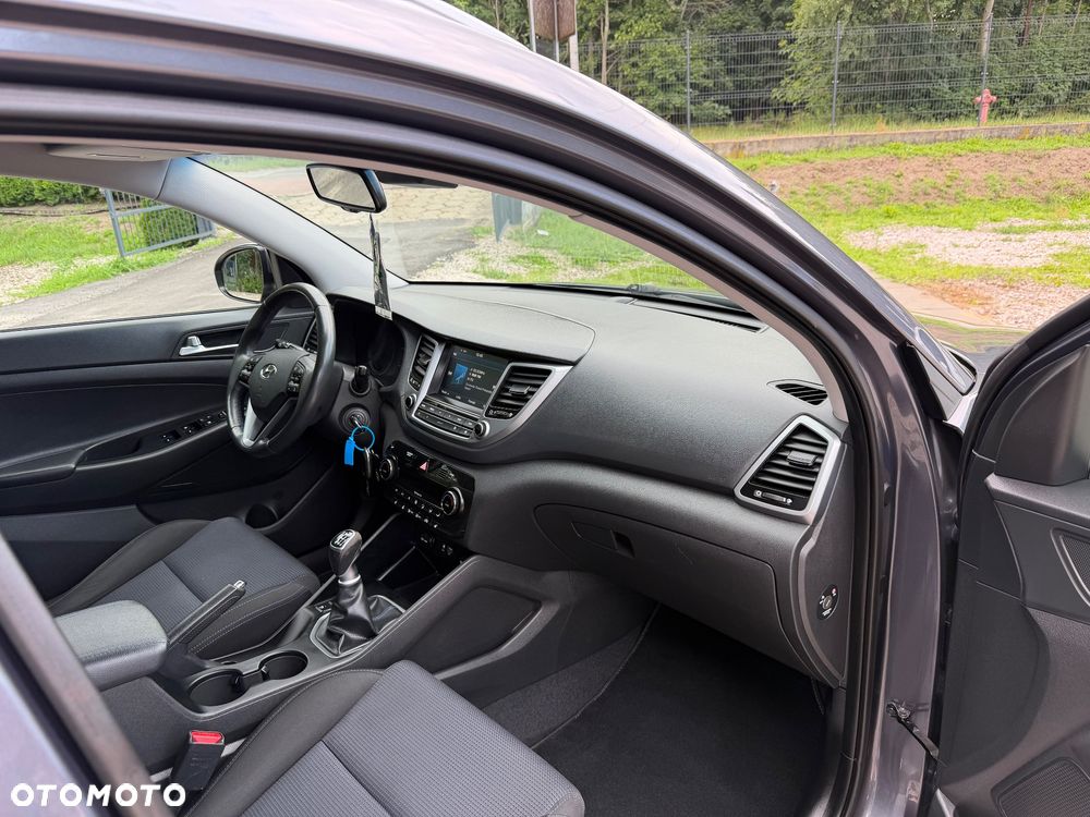 Hyundai Tucson 1.6 GDI BlueDrive Design 2WD - 16