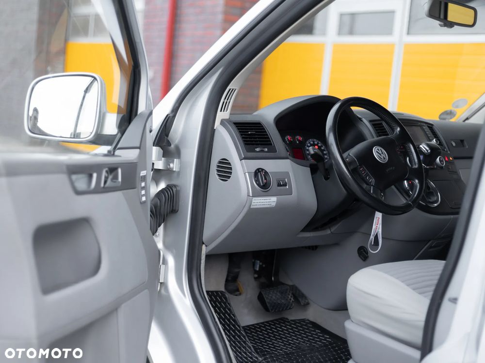 Volkswagen California - 11