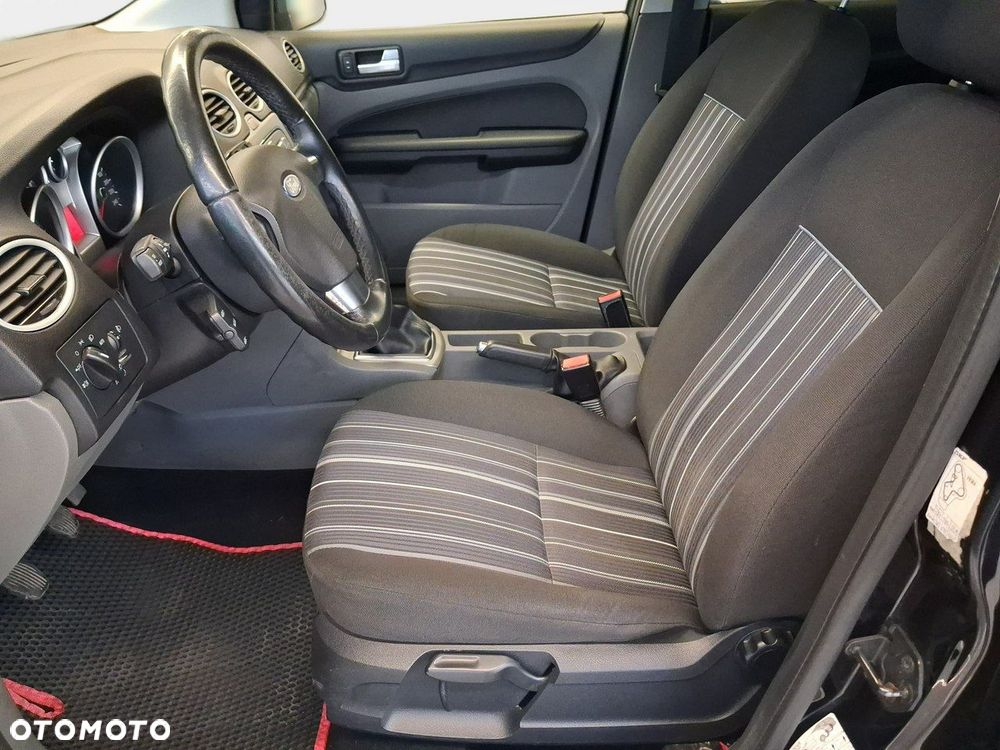 Ford Focus - 9