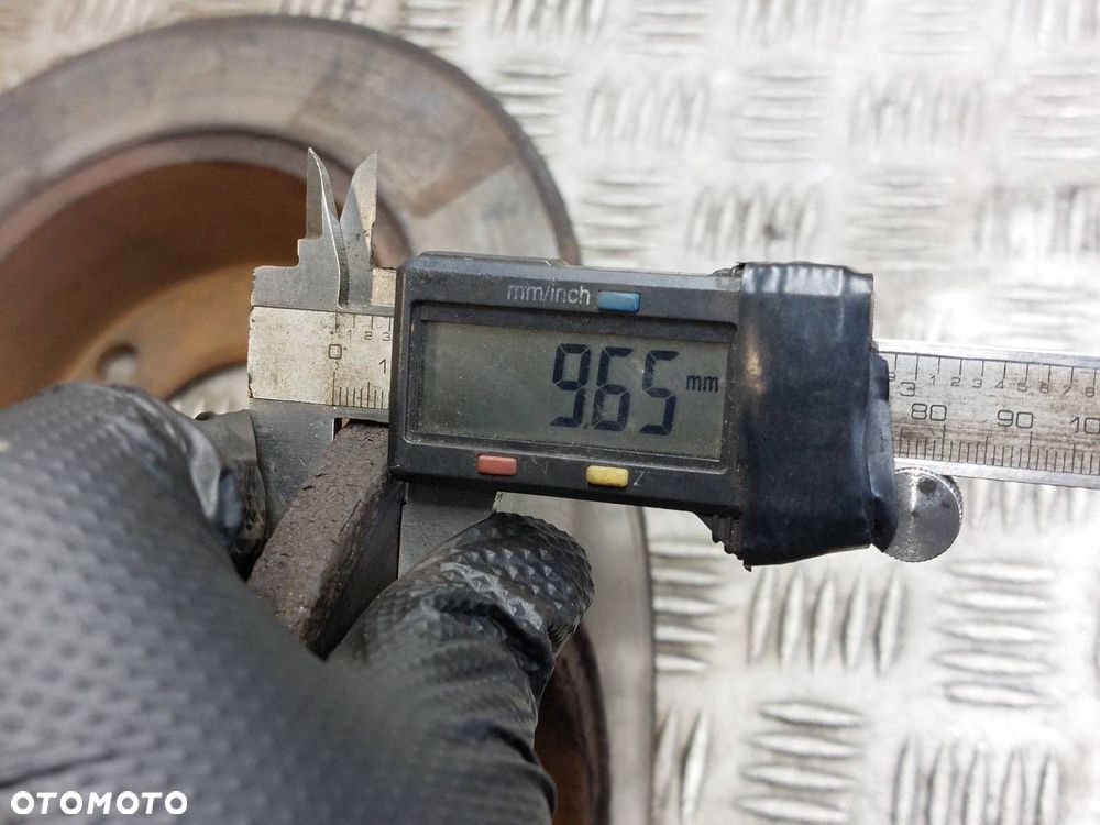 TARCZE HAMULCOWE TYŁ + ZACISKI VOLKSWAGEN PASSAT B5 - 8