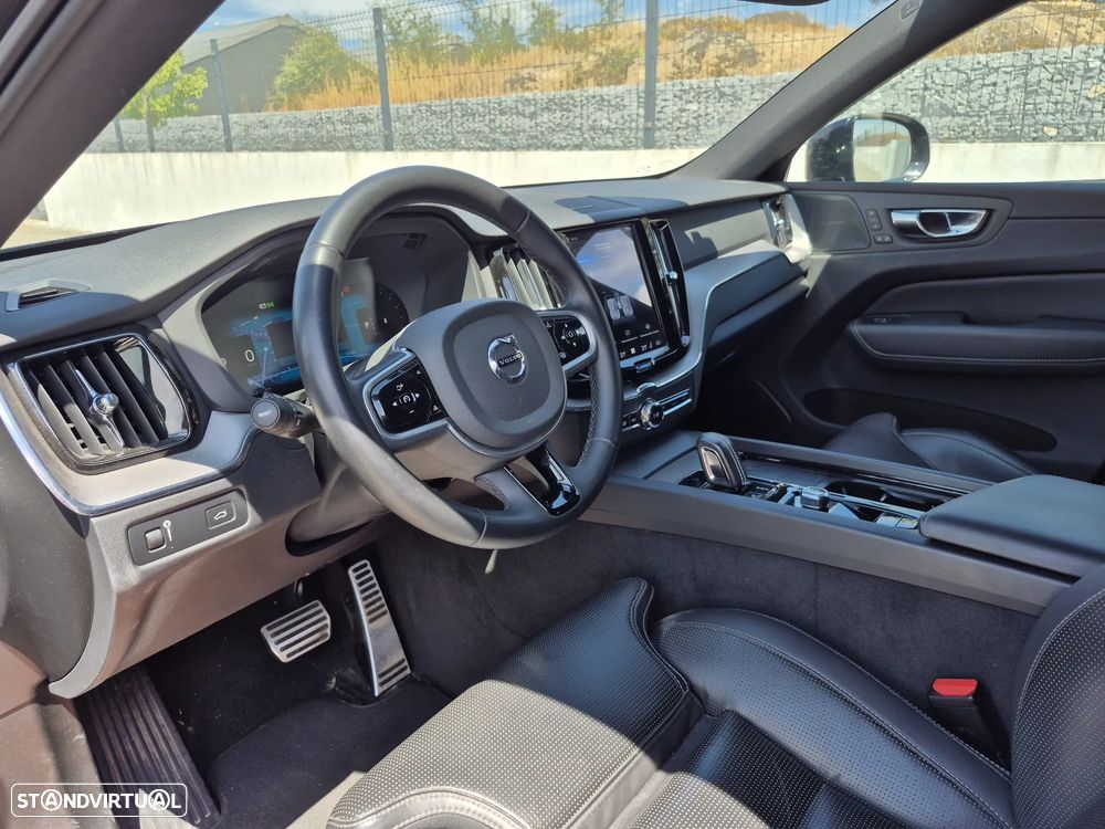 Volvo XC 60 2.0 B4 R-Design - 11