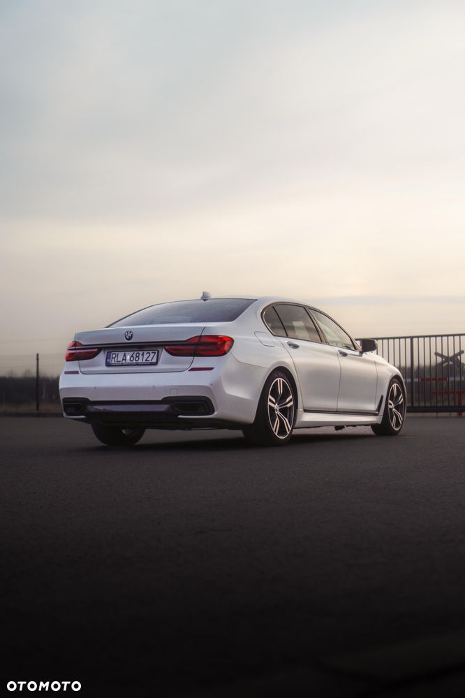 BMW Seria 7 - 12