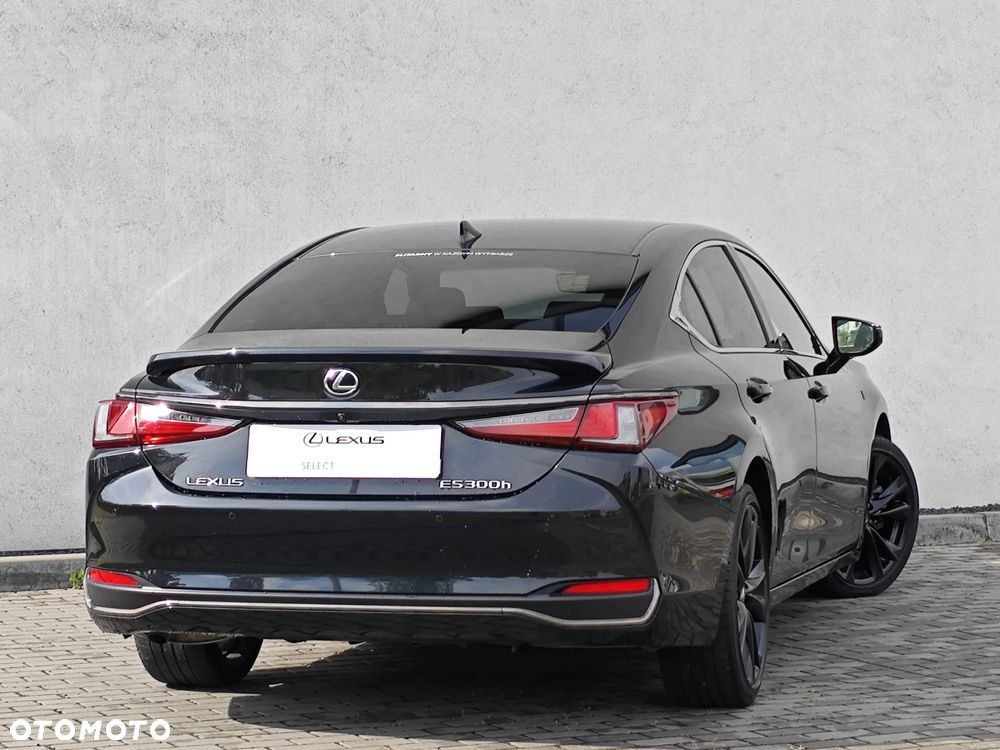 Lexus ES 300h F Sport Design - 5