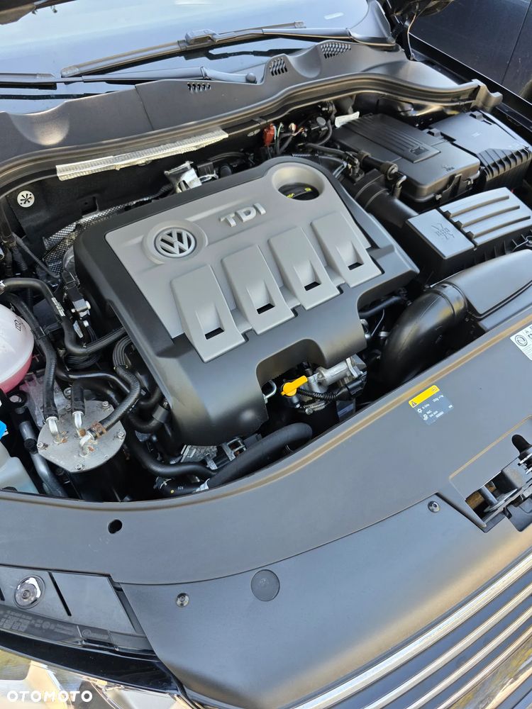 Volkswagen Passat 2.0 TDI Comfortline DSG - 29