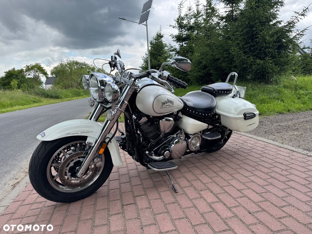 Yamaha Road Star - 2