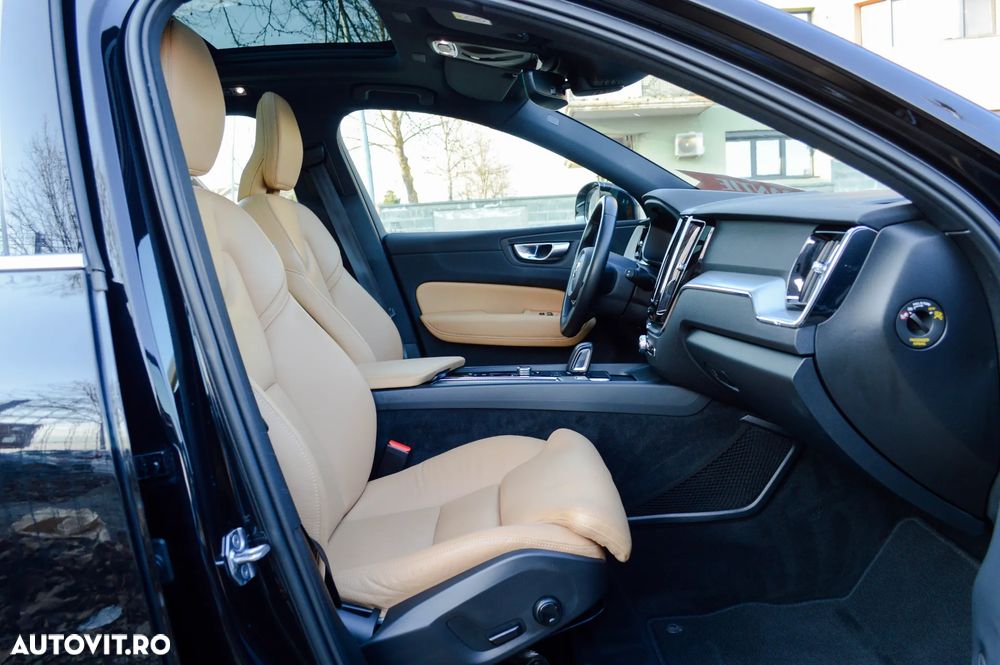 Volvo XC 60 Recharge T8 Twin Engine eAWD Inscription - 38