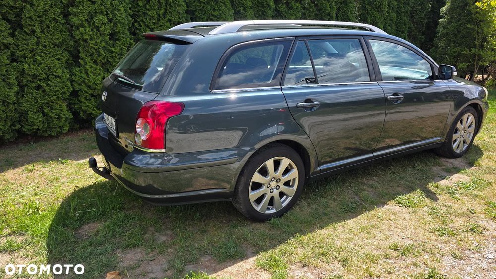 Toyota Avensis 2.0 D-4D Sol+NAVI - 12