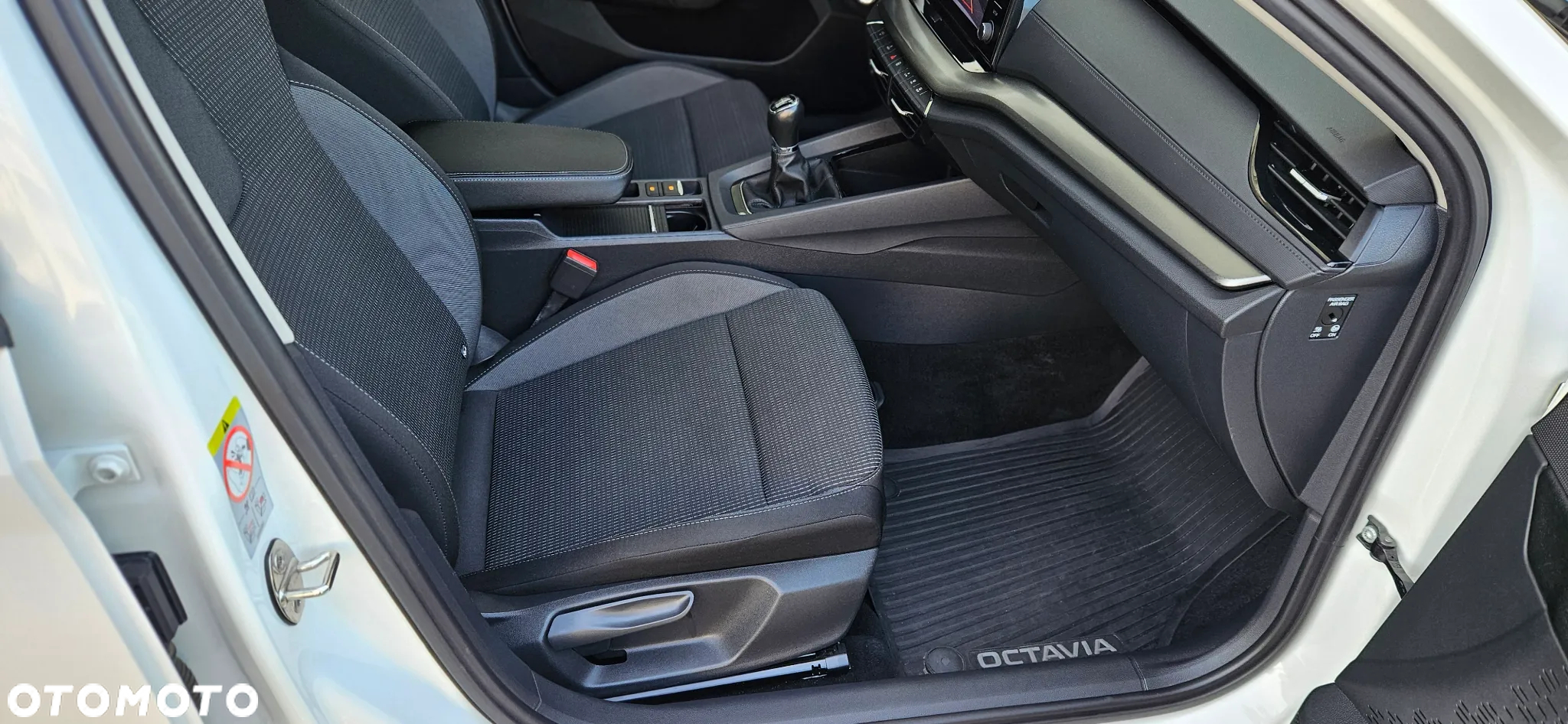 Skoda Octavia 1.5 TSI ACT Ambition - 15
