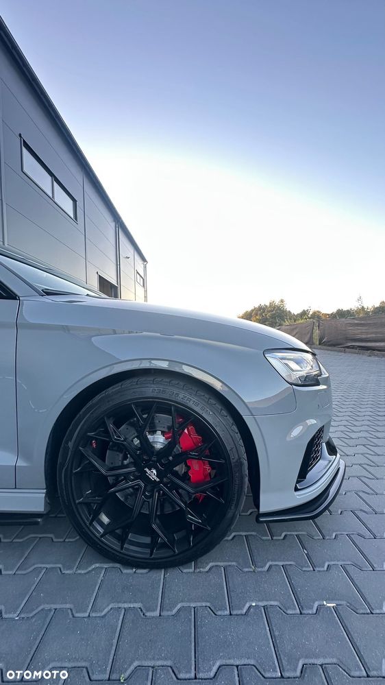 Audi RS3 Limousine - 12