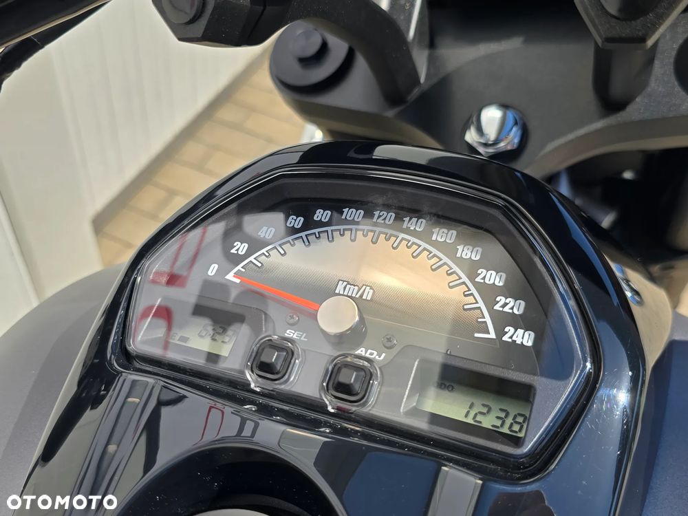 Suzuki Boulevard - 5