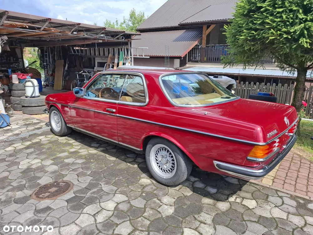 Mercedes-Benz W123 - 3