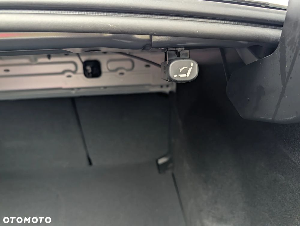 Mazda 3 2.0 mHEV Exclusive Line - 23