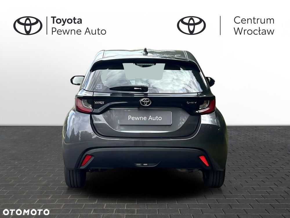Toyota Yaris - 4