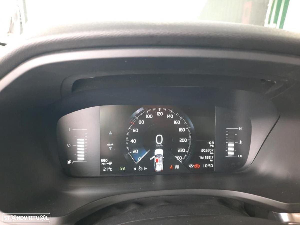 Volvo V60 2.0 D3 Momentum - 5