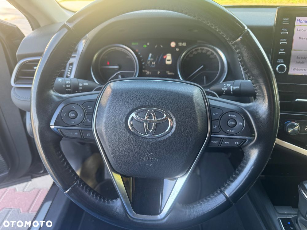 Toyota Camry 2.5 Hybrid Executive CVT - 23