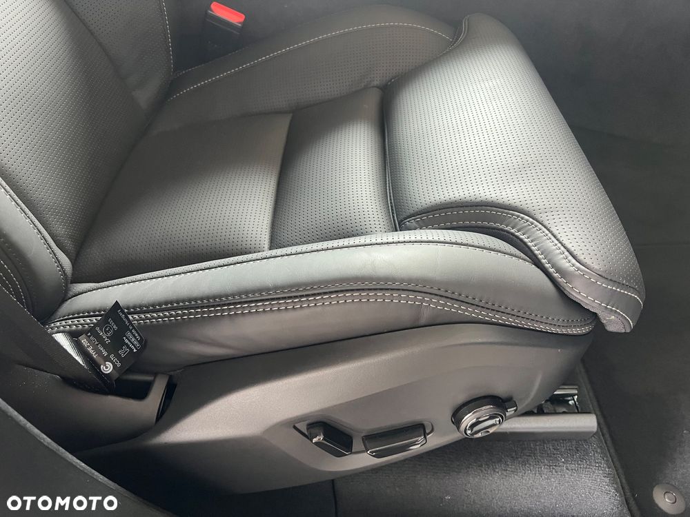 Volvo XC 90 T8 AWD Plug-In Hybrid Ultra Bright 7os - 26