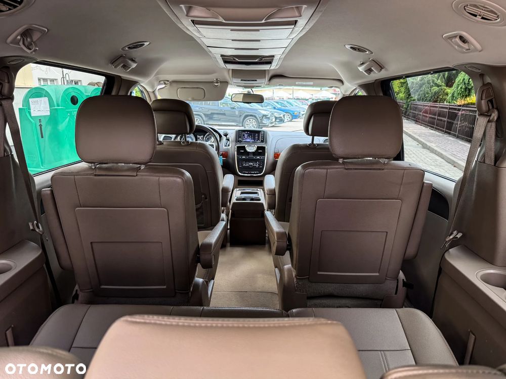Chrysler Town & Country 3.6 Touring - 11