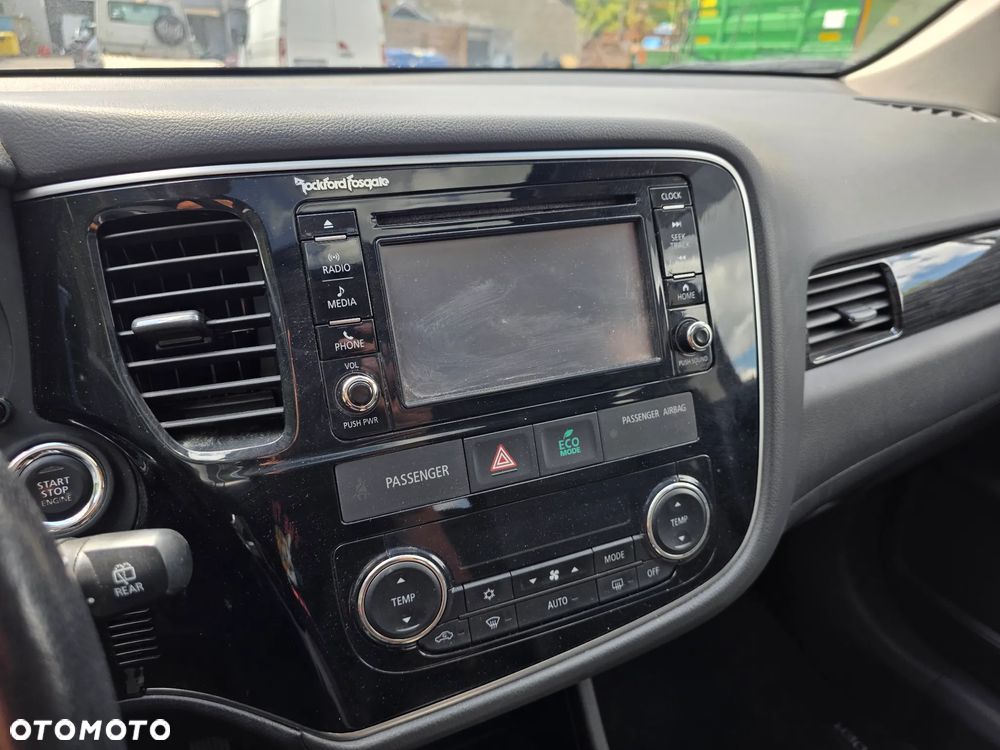 Mitsubishi Outlander - 36