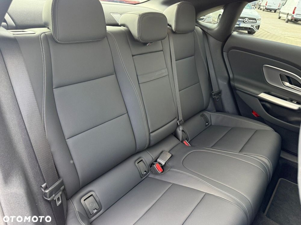 Mercedes-Benz CLA 200 mHEV 8G-DCT - 30