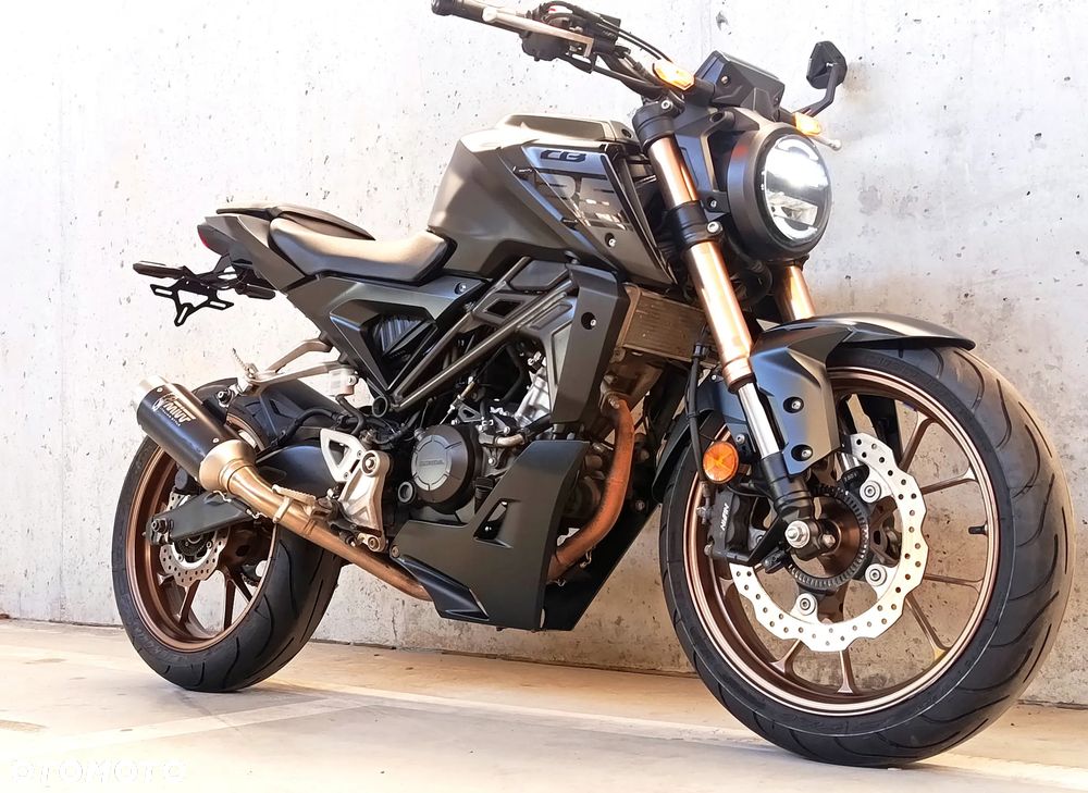 Honda CB - 1
