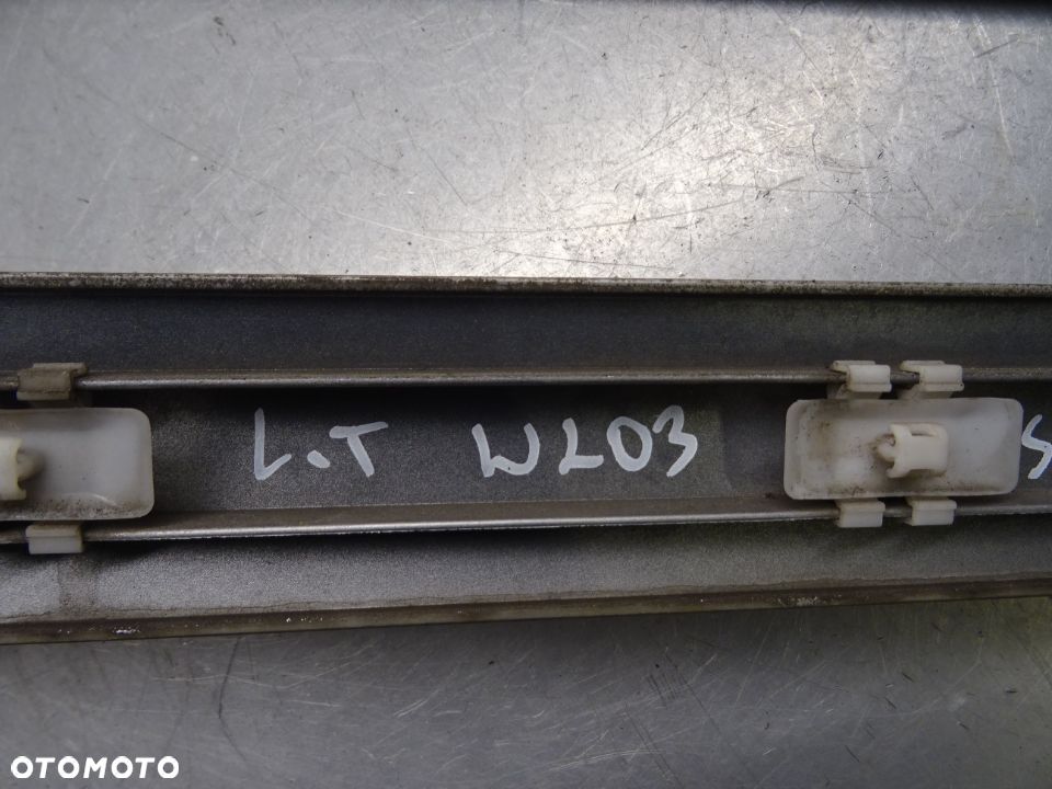 MERCEDES W203 KOMBI 00-03 2.0B LISTWY DRZWI PRZÓD TYŁ KOMPLET - 2