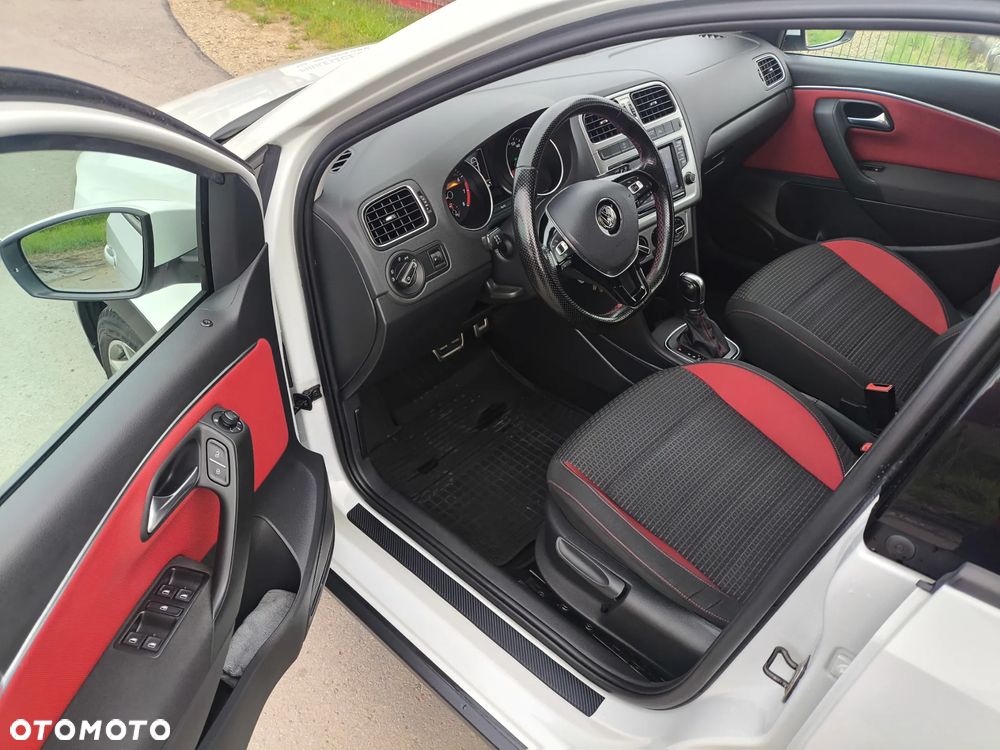 Volkswagen Polo 1.2 TSI DSG Cross Urban White - 9